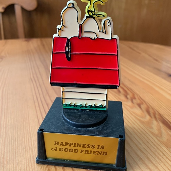 ALL 8 INCLUDED Vintage Peanuts Aviva Trophies 50’s to early 70’s - Picture 10 of 13